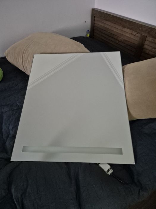 Oglinda cu led pentru baie