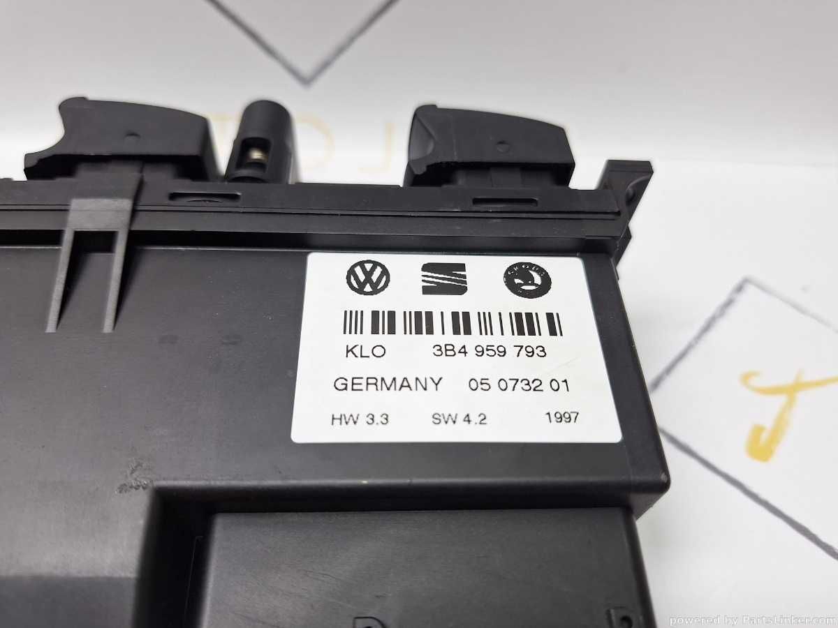 Comanda geamuri electrice VOLKSWAGEN PASSAT (3B2) 1997 1.6 3B4959793