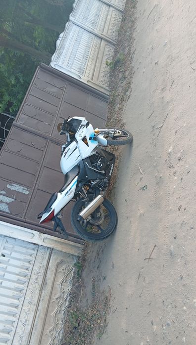 Vând său schimb lexmoto 125cc an 2012necesita CDI si o garnitura