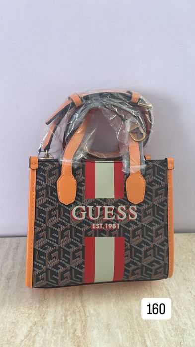 Оригинални чанти guess