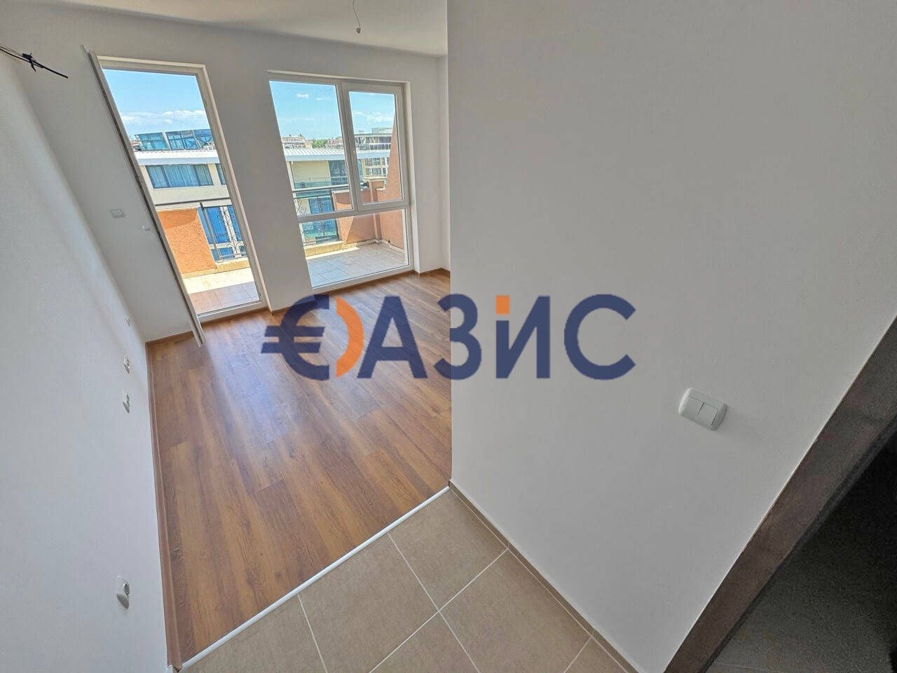 Продава се Едностаен апартамент в к.к. Слънчев бряг - 33 кв.м за 1364 €/кв.м - Снимка #2