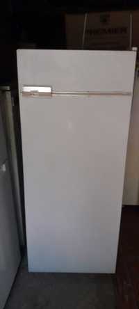 Срочно нужно продавать холодильник отлично работает все Заводской