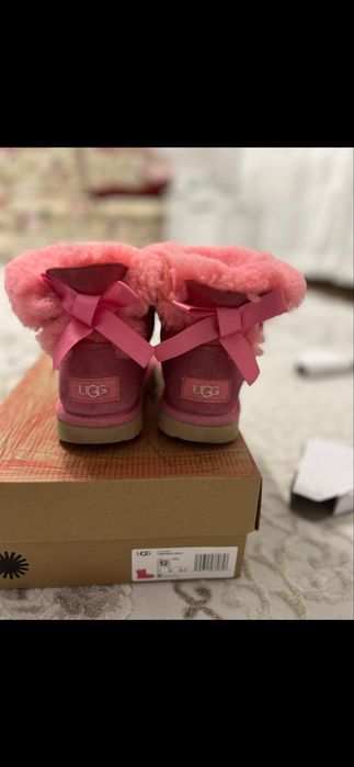 Ботуши на UGG от ест кожа