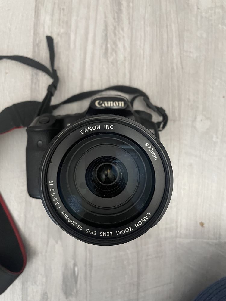 Продам фотоаппарат Canon 60D