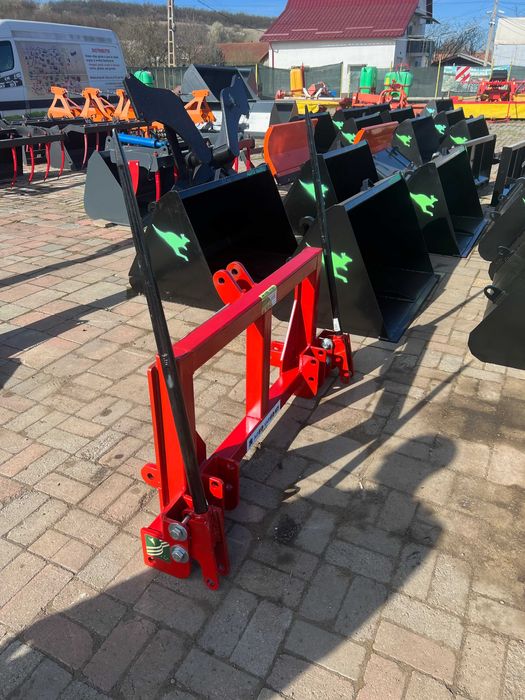 Furca baloti prindere pe tiranti pe spate