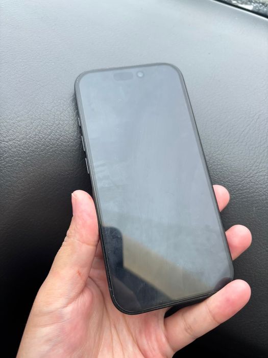 iPhone 16 емкости 100 почти новый