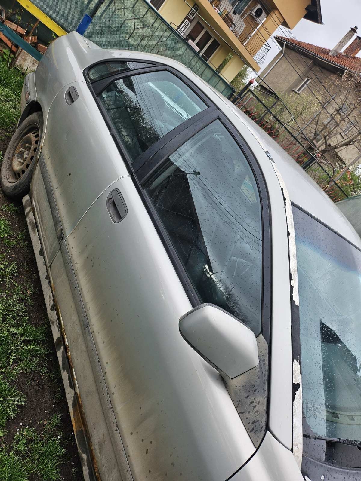 Продавам волво S40