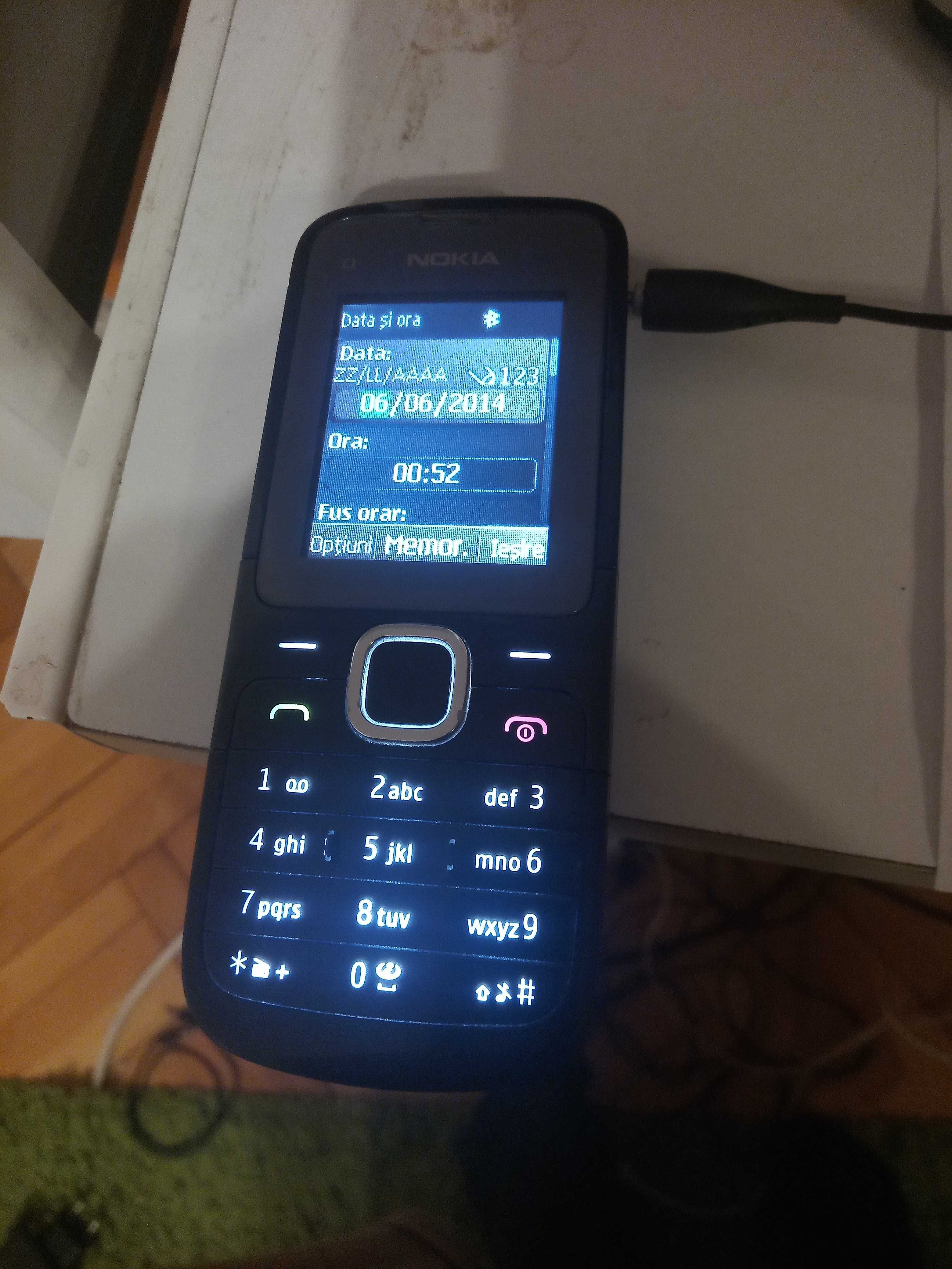 Telefon Nokia C1 funcționează bine