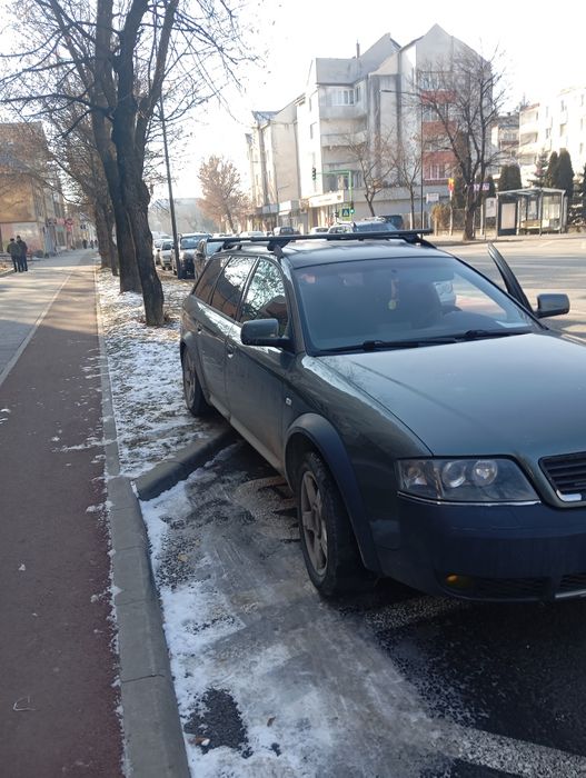Audi A6 Allroad 2001 pe perne