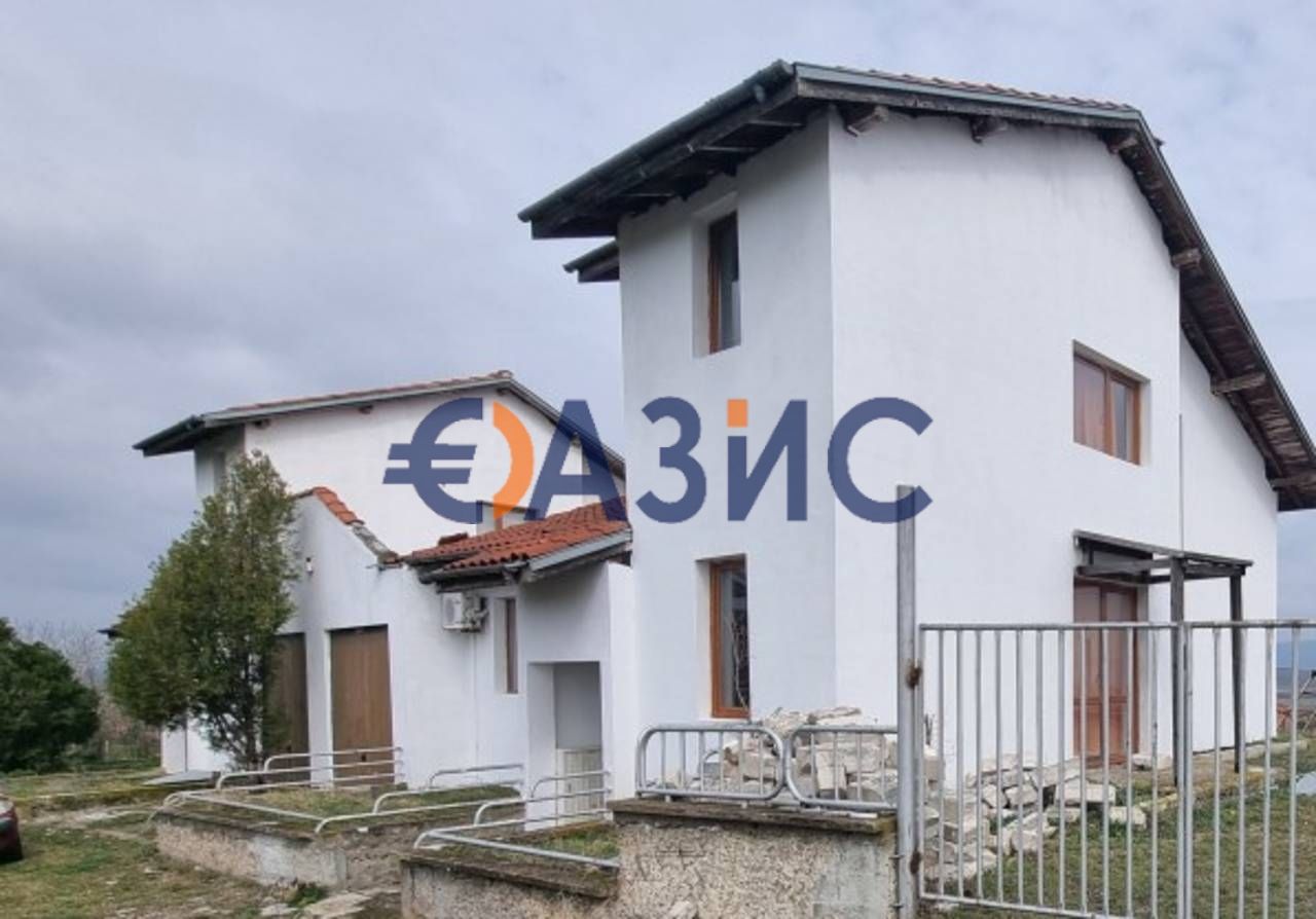Къща с 3 спални и гараж, 130 кв.м. + 500 кв.м. двор, с Александрово,