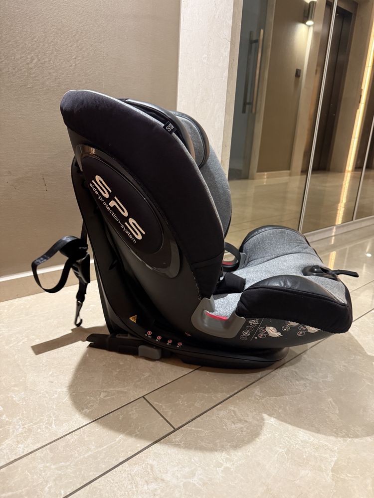 Foppapedretti Isofix ПЕРФЕКТНО от 9 месеца до 12 години