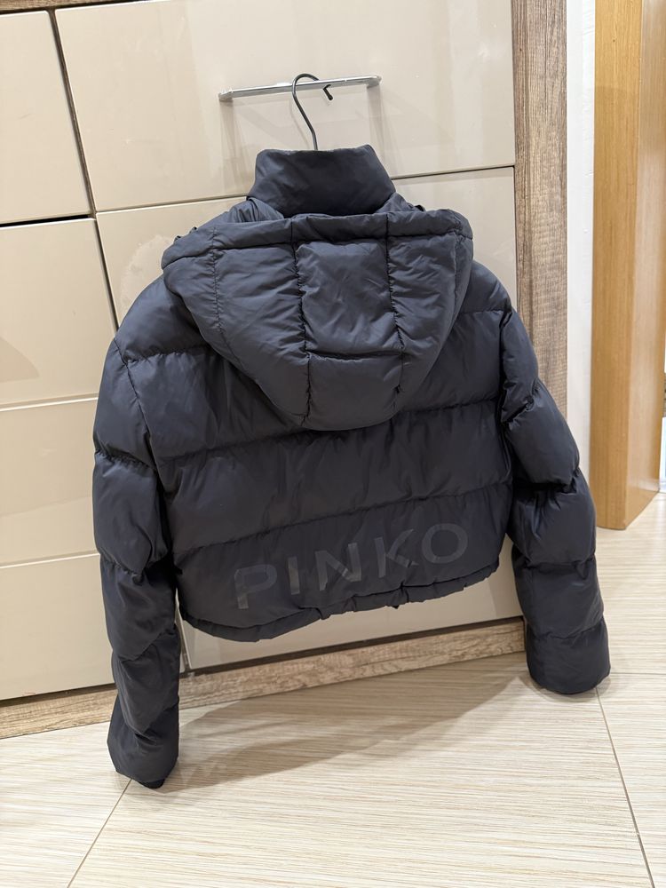 Яке PINKO XS размер