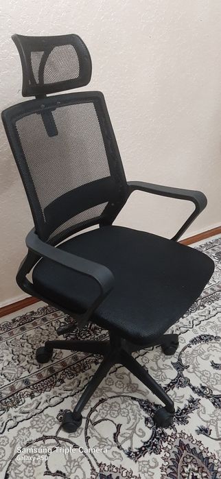 Ofis va o'yin uchun kreslo