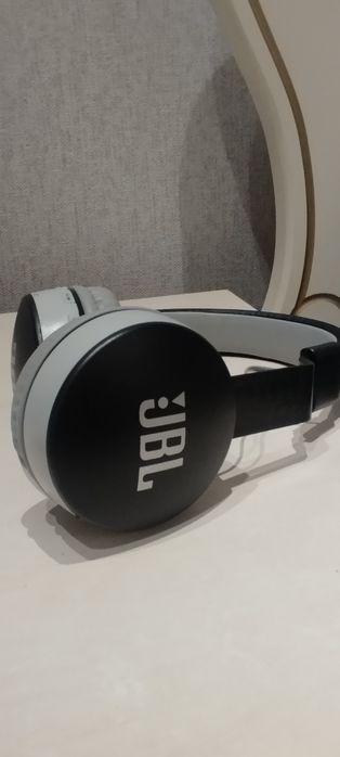 Simsiz naushnik JBL bluetooth