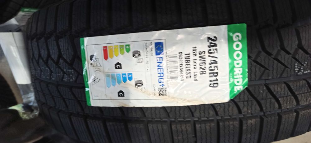 Зимни гуми 245/45/19 Goodride