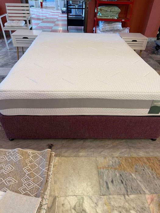 Легла тапицирана основа, матрак Gold на Jysk, нощни шкафчета и други