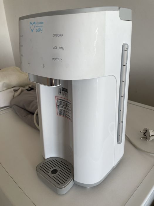 Aparat pentru prepararea formulei de lapte