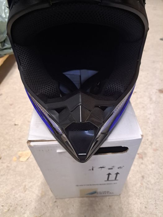 Кросова каска за дете