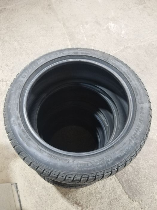 Vand anvelope iarna dimensiuni 245-45R18 anul 2017 Ran.Flat