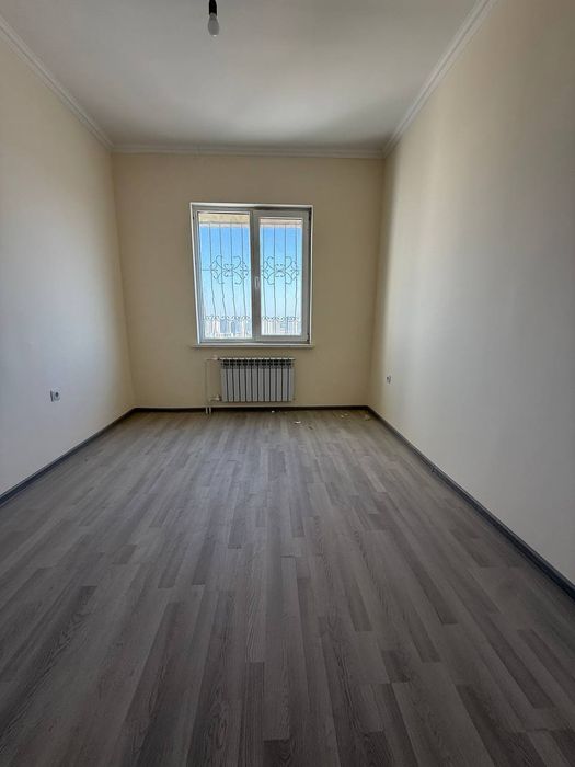 3 хона 72 квадратли уй сотилади