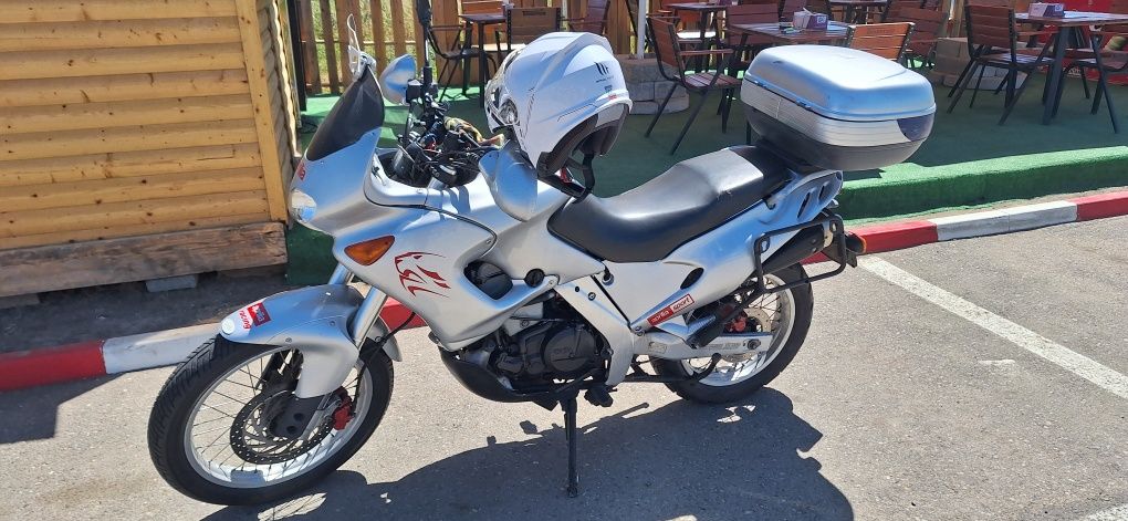 Vând Aprilia Pegaso 650