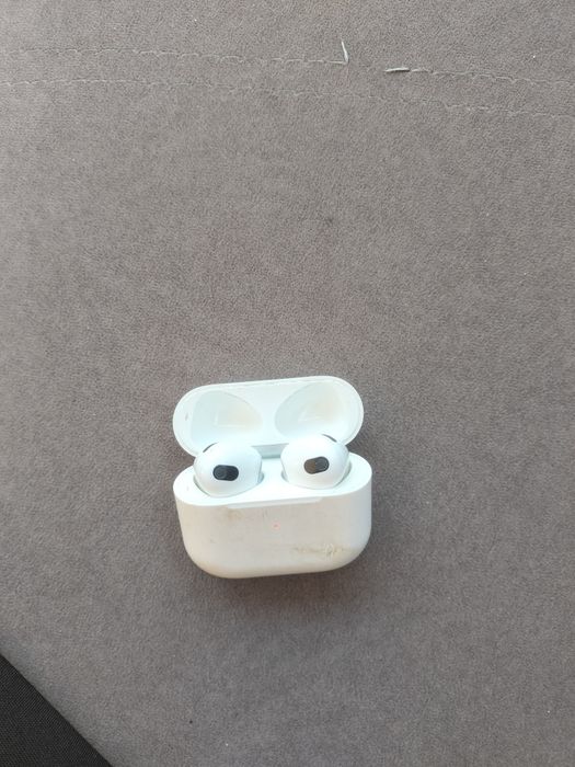 Продам Airpods 3 поколение