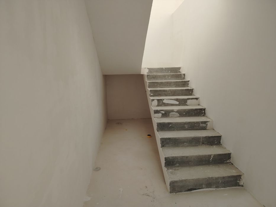 Ховли сотилади 2этажли