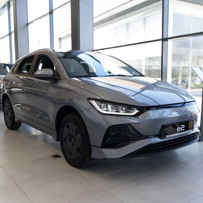 BYD e2 электромобиль