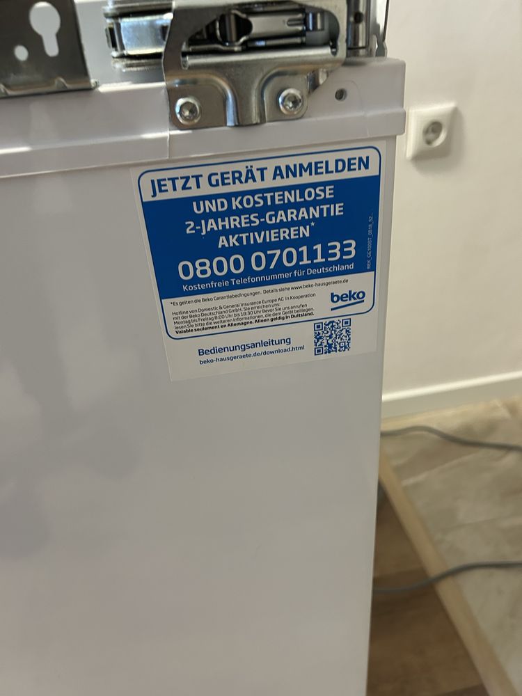 Чисто нов вграден хладилник Beko – с гаранция