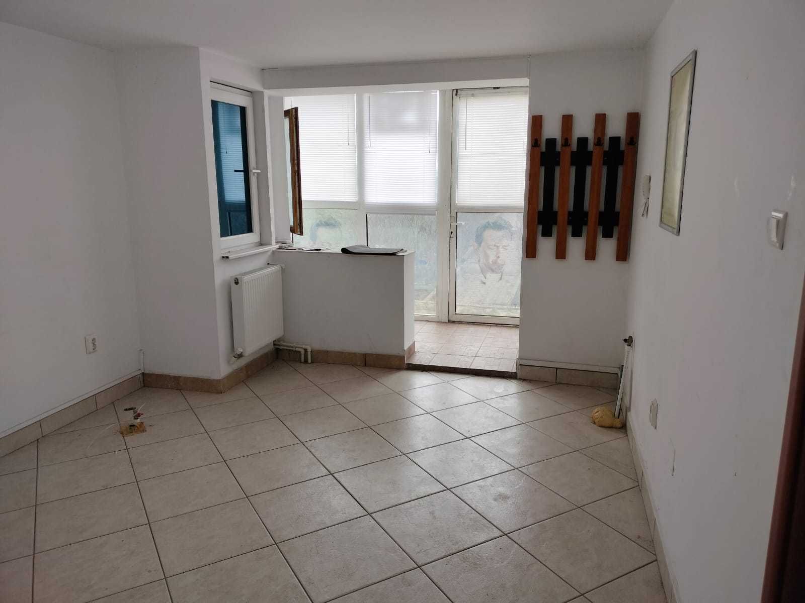 Boema    apartament 2 camere ,spatiu comercial