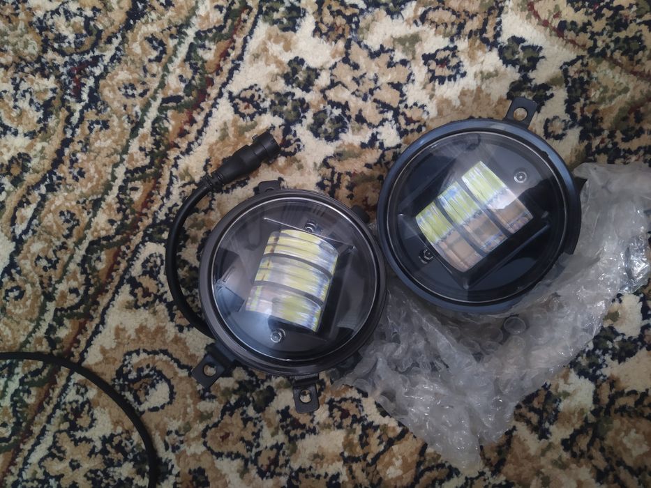 Продам противотуманные фары