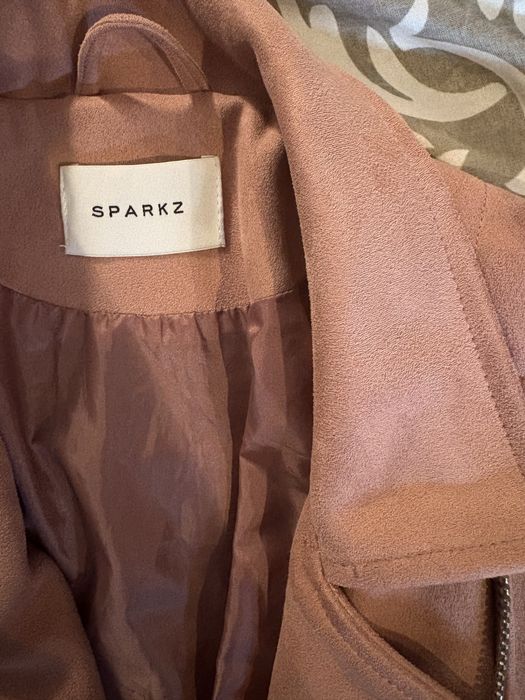 Дамско яке размер М