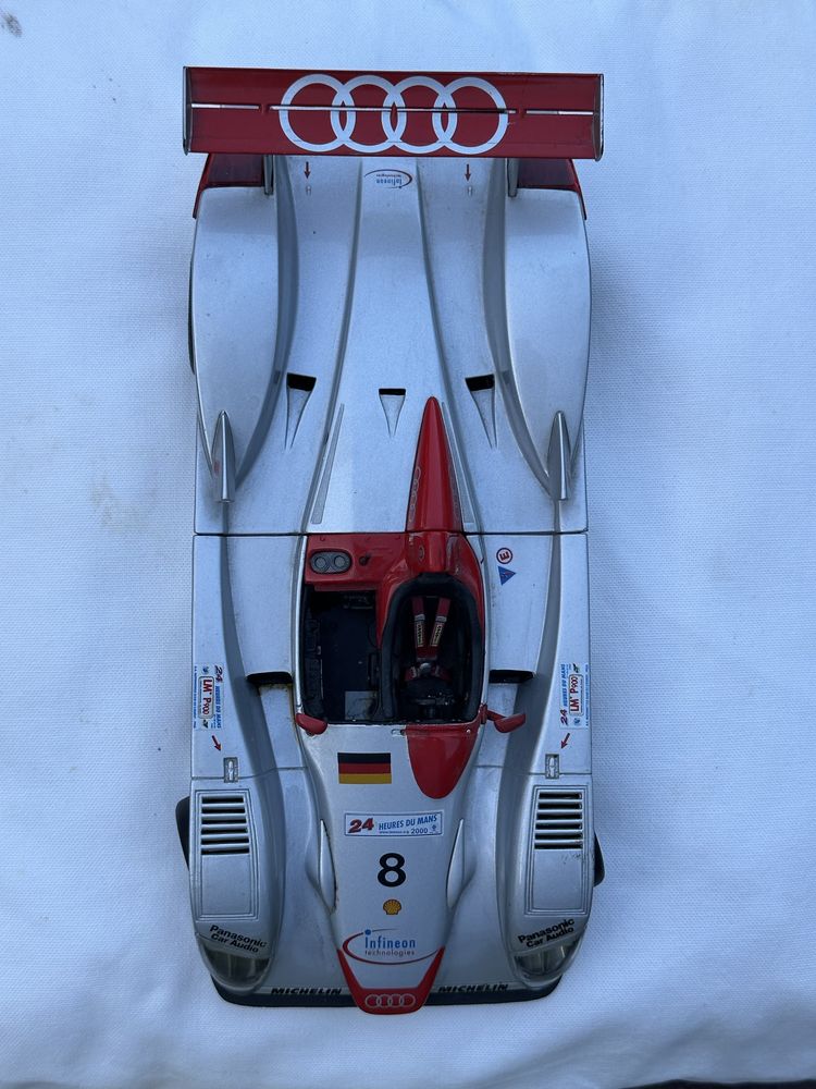 Колекционерска количка Audi R8 Le Mans 1:18 – Maisto / детайлен модел