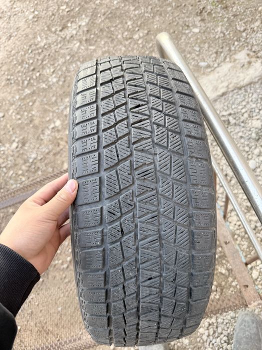 Зимни шины 215/55 R17