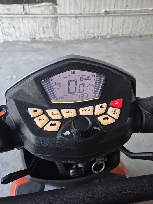Cărucior scuter electric