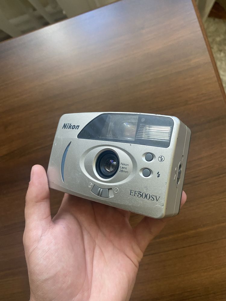 Nikon EF500SV film camera