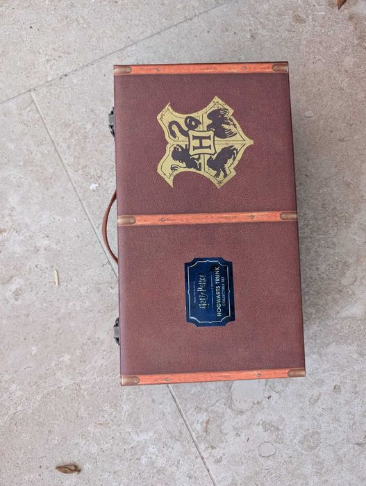 Harry Potter: Hogwarts Trunk Collectible Set