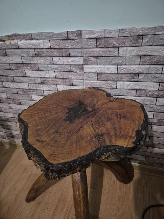 Masuta cafea din radacina de nuc si suport de molid