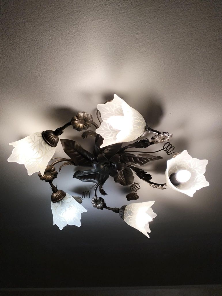 Lustre fier forjat (bătut)