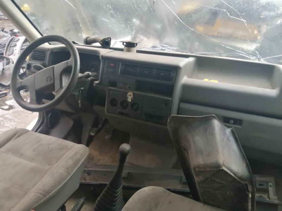 VW T4 2.4d , 1.9 d, 2.5 d Dezmembrez/Dezmembram