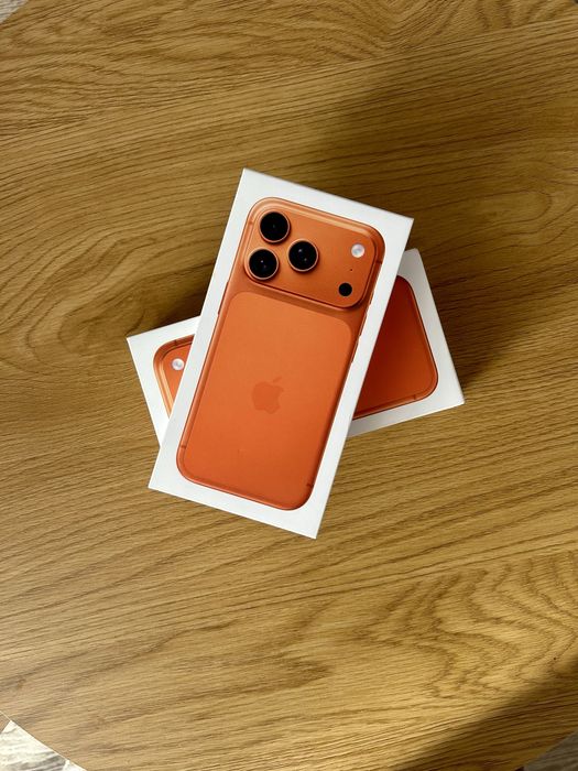 Iphone 17 pro (512gb) Cosmic Orange