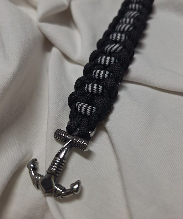 Плетённые браслеты из паракорда