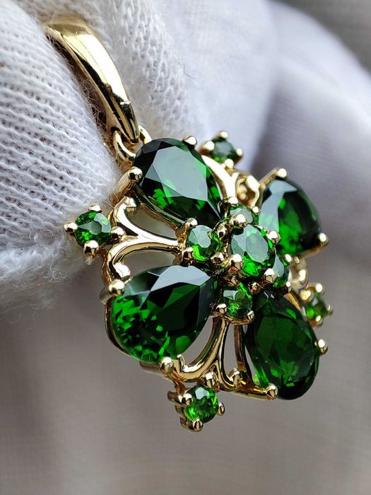 fascinant pandantiv aur 14k chrome diopside unicat