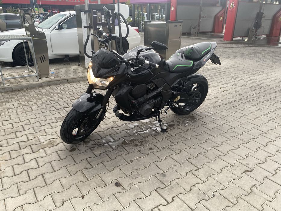 Kawasaki Z750 cu ABS