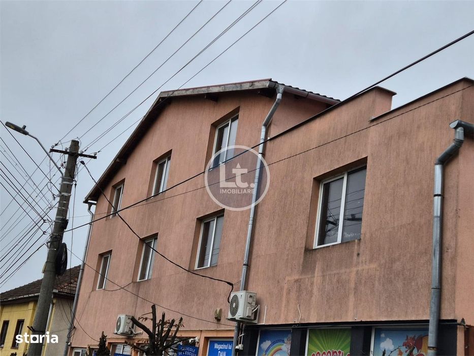 Spatiu comercial 1280 mp , DE VANZARE , ultracentral , REGHIN