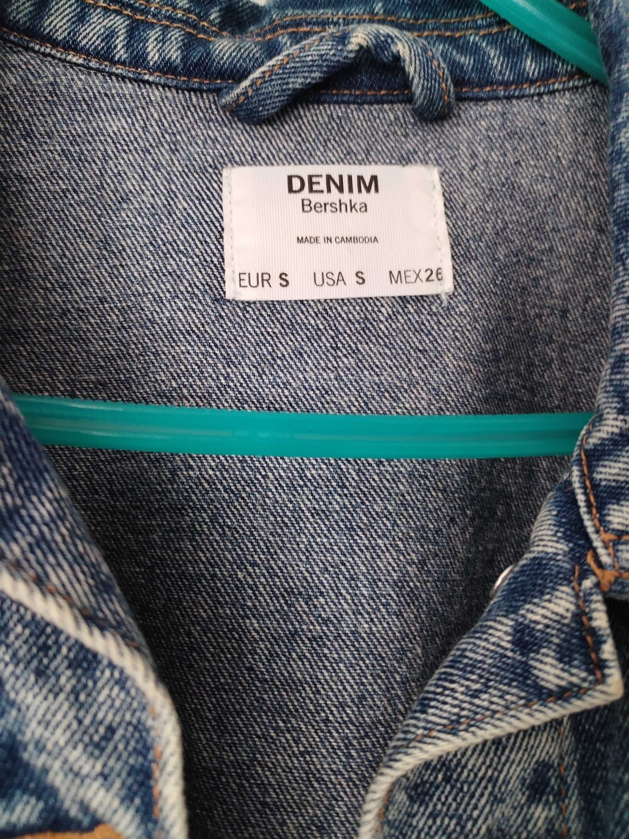 Дънков тренчкот Bershka, S размер
