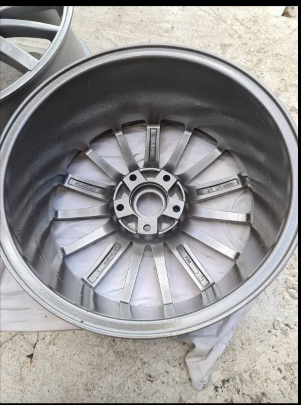 Продават се 18-ки 5х120