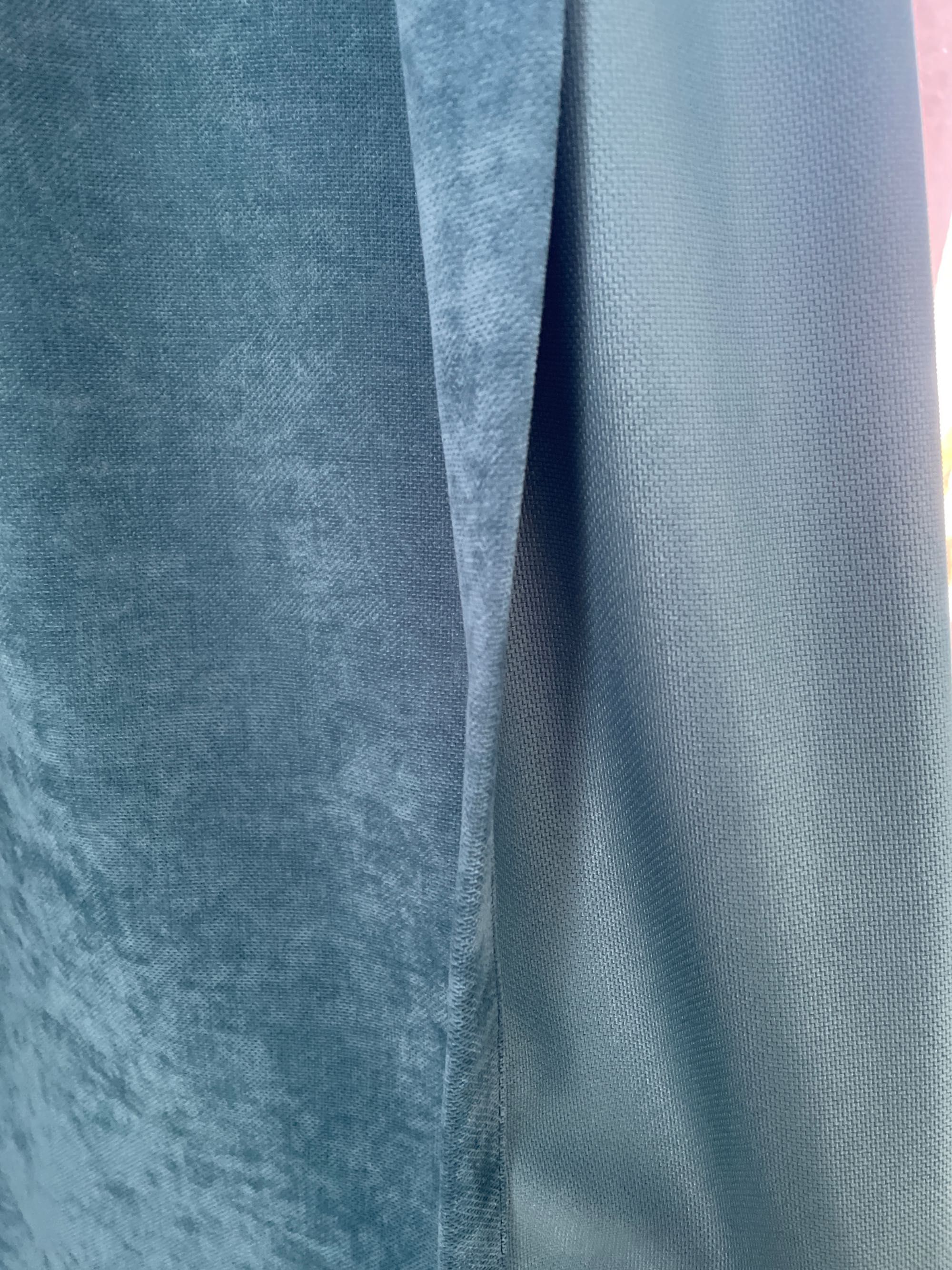 Draperii cu galerie inclusa