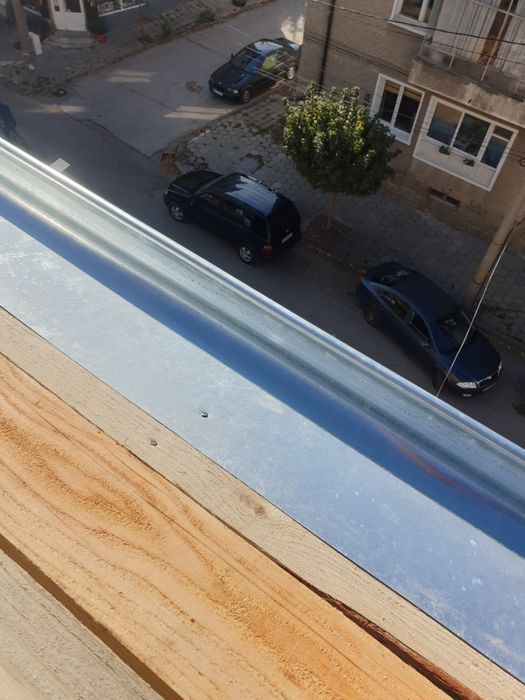 Нови покриви 
Ремонт на покриви 
Хидроизолация 
Метални конструкции 
Д