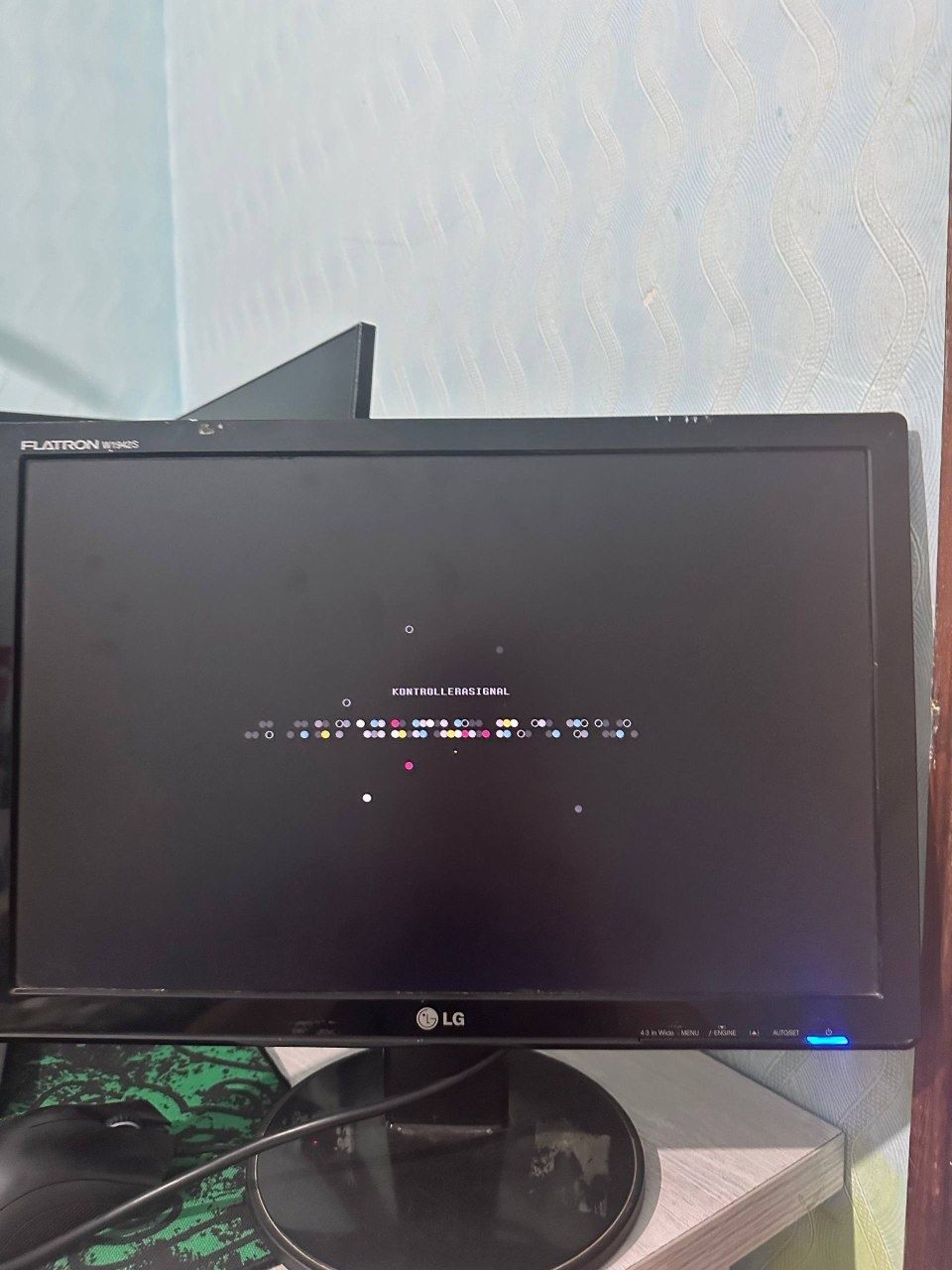 Монитор LG 50-60HZ 2010